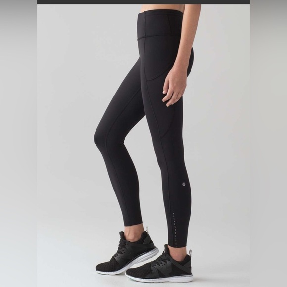 lululemon athletica Women's Black Fast & Free 7/8 Nulux 25" Leggings - Size 6 - Picture 2 of 6